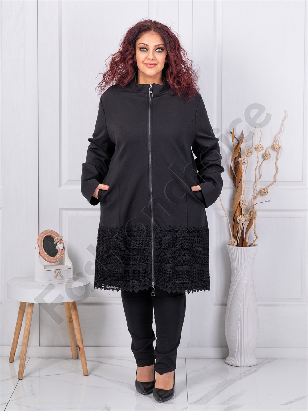 Trenci maxi cu bordur din dantela englezeasca cod 30081