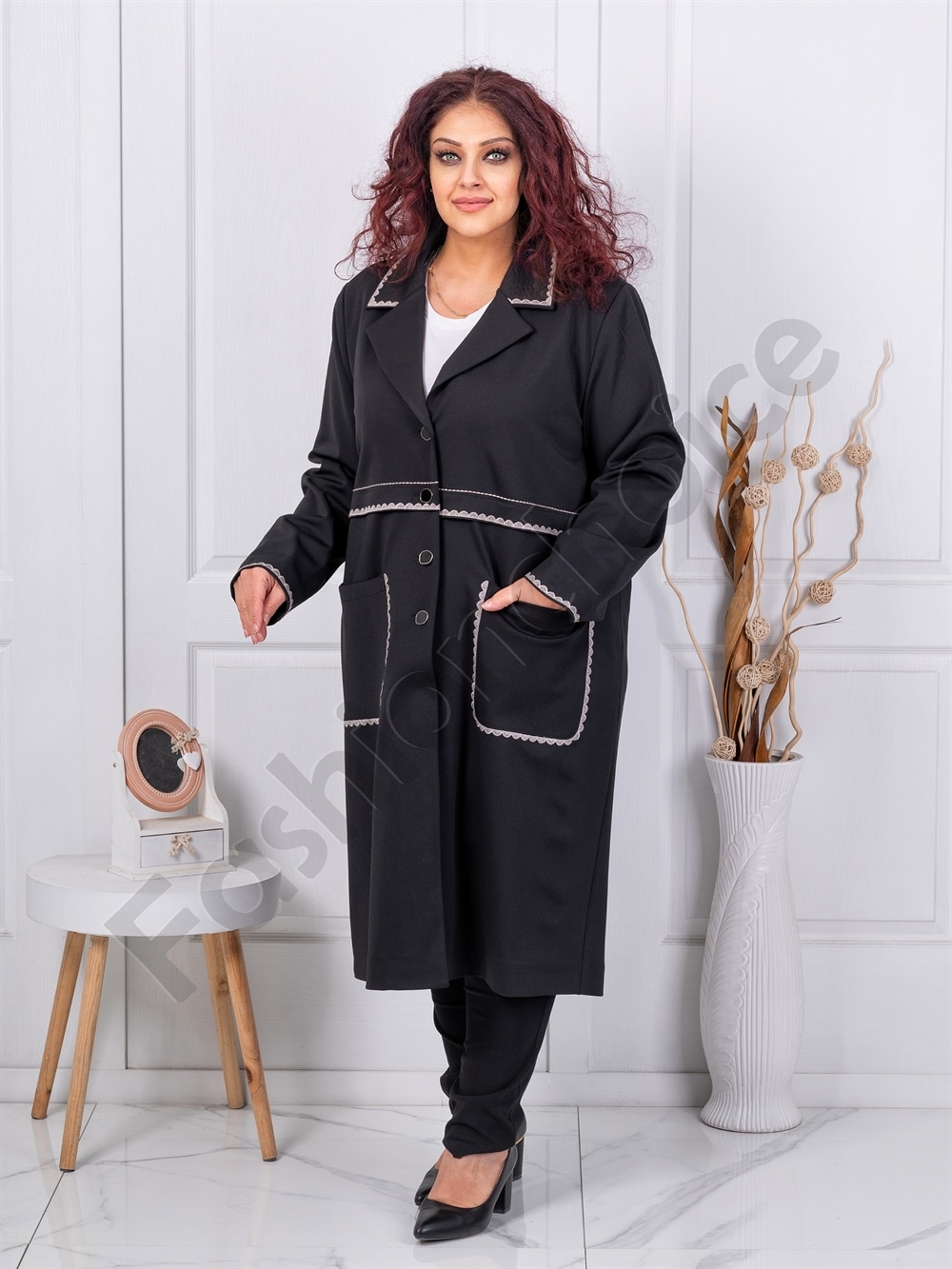 Palton maxi elegant cu accente brodate cod 30075