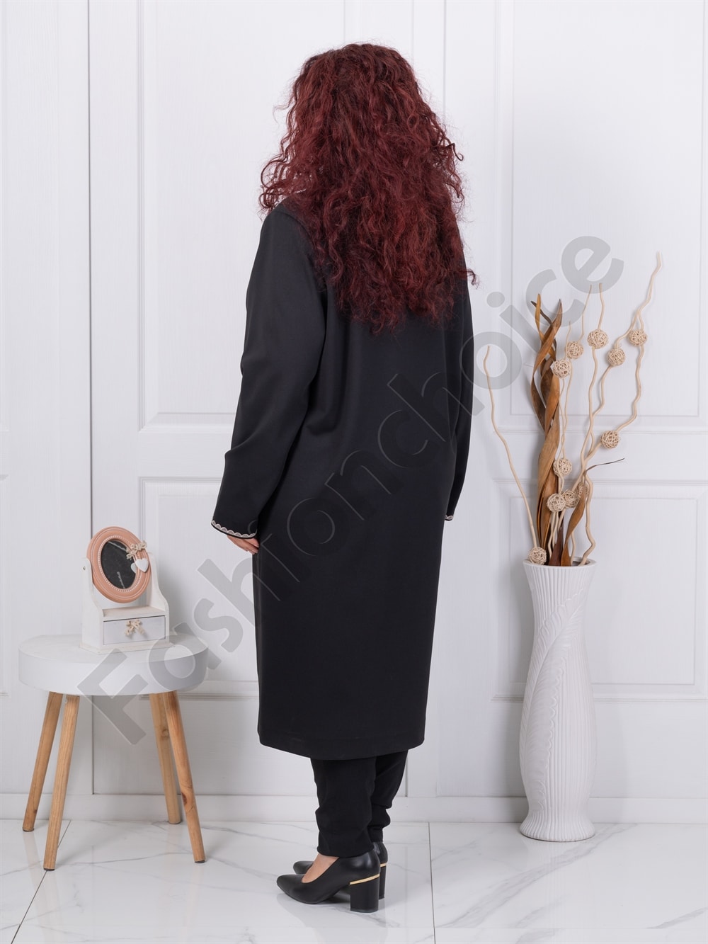 Palton maxi elegant cu accente brodate cod 30075