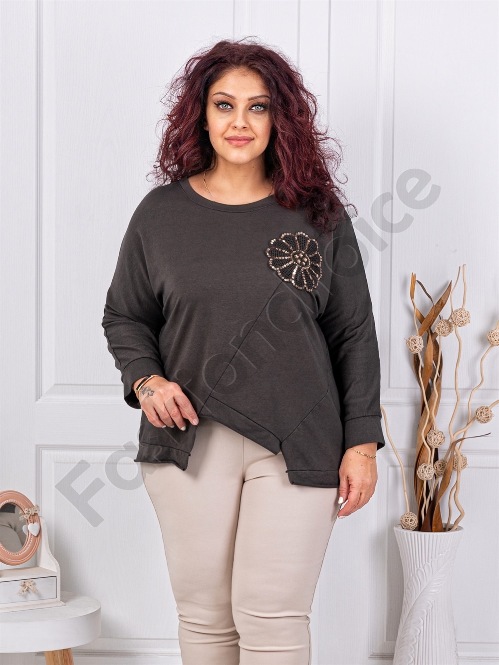 Tunica maxi cu design asimetric si aplicatie cu paiete-maro cod 261239-5