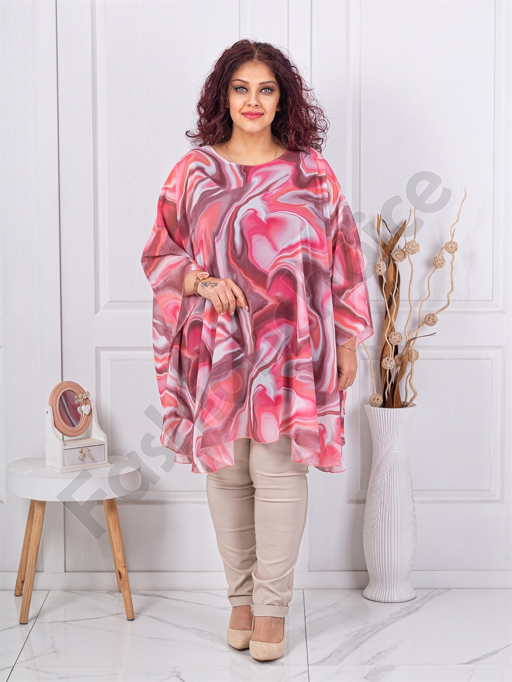 Roz Cod Tunica tip poncho din sifon cu imprimeu in degrade-roz cod 265021