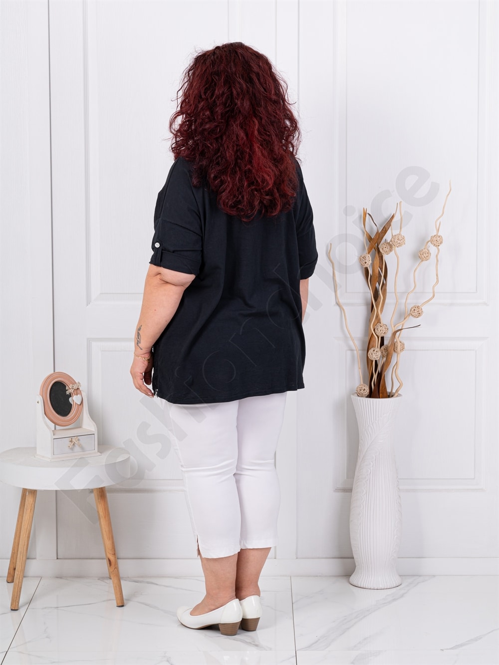 Tunica maxi pentru vara cu aplicatie florala-negru cod 3995
