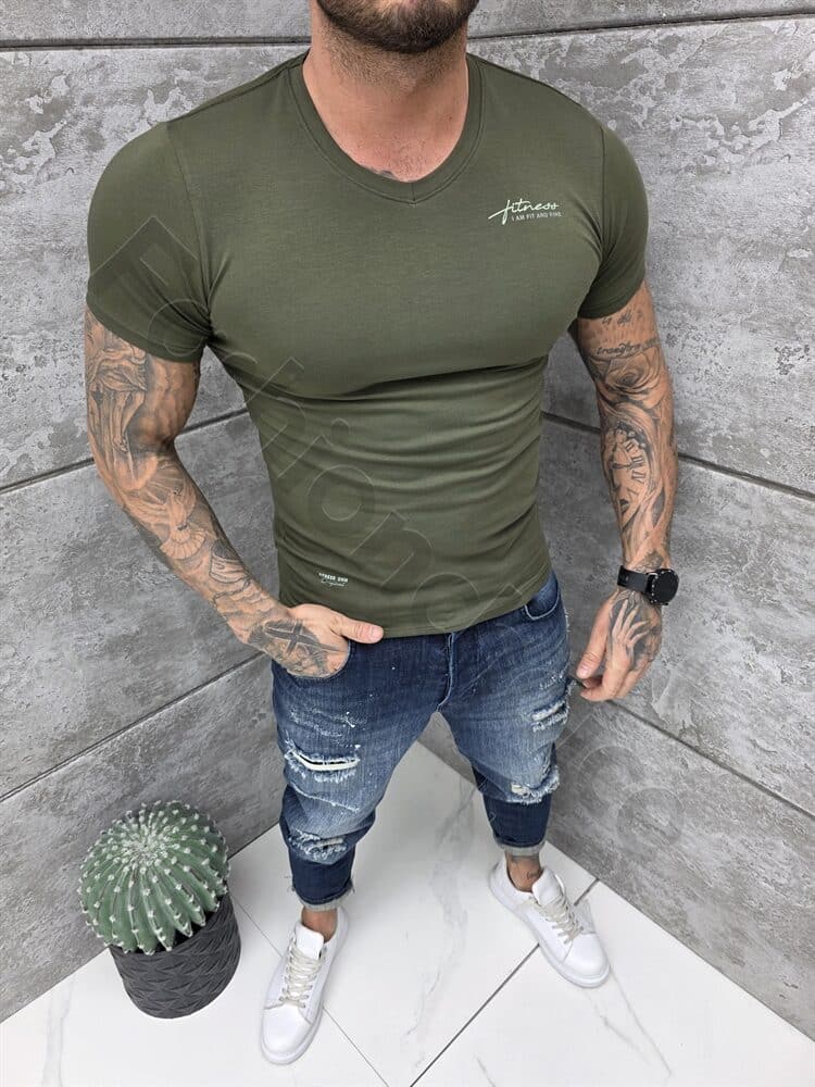 Tricou barbati Slim fit cu decolteu in forma V si imprimeu mica-kaki cod 262012-7
