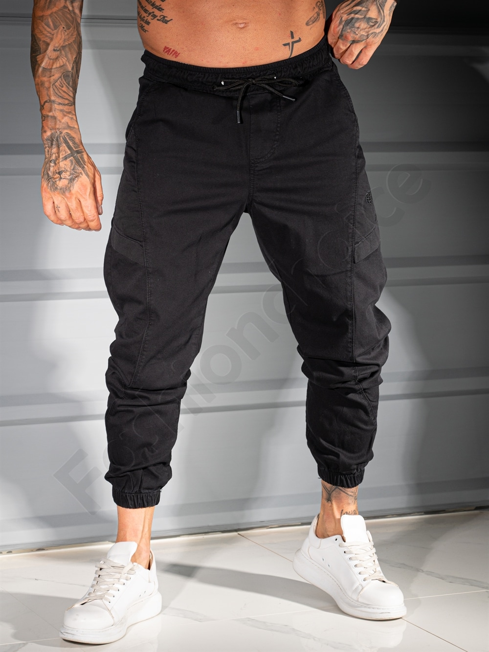 Pantalon jogger pentru barbati cu broderie discreta-negru cod 3113