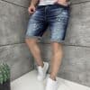Blugi scurti pentru barbati cu efect usor rupt si prespalat-albastru inchis cod 7699