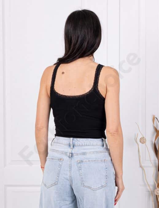 Top de dama din material elastic cu dantela pe decolteu-negru cod 5030