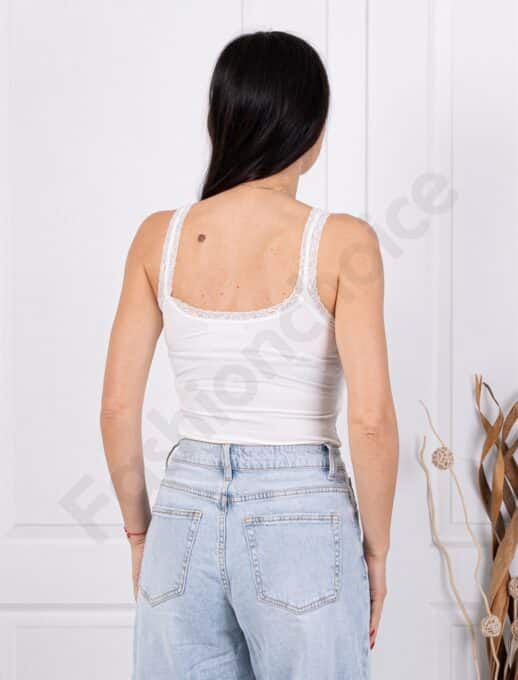 Top de dama din material elastic cu dantela pe decolteu-alb cod 5030-2