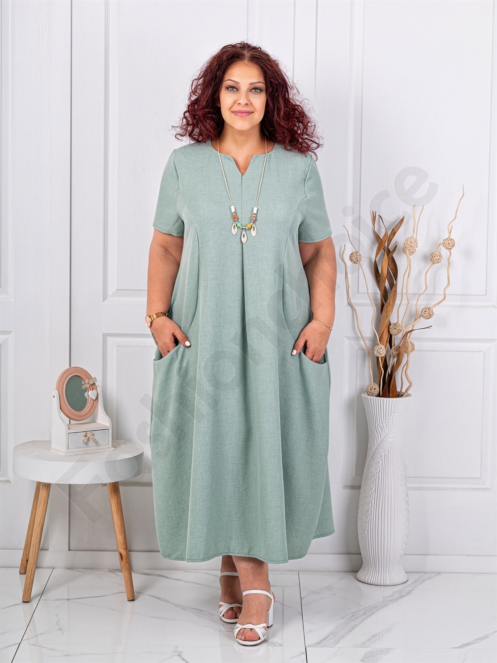 Rochie maxi pentru vara cu decolteu in forma V si colier multicolor-menta cod 2624016-2