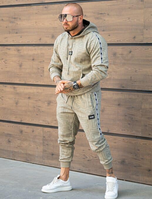 Compleu sport pentru barbati cu hanorac hoodie si emblema ICON-kaki cod 6292