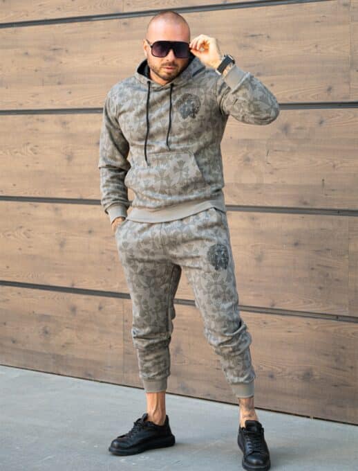 Compleu pentru barbati cu hanorac hoodie si imprimeu Cruce gotica-moca cod 6330-2
