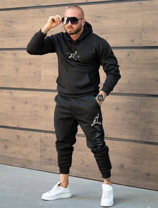 Compleu pentru barbati cu hanorac hoodie si aplicatie Paris-negru cod 6286