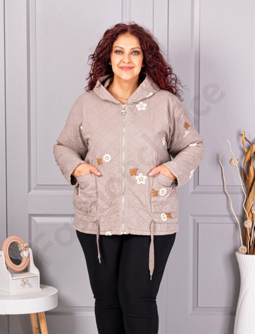 Geaca maxi matlasata cu gluga si broderie florala-moca cod 5105-1