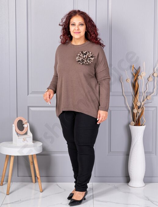 Tunica maxi din tricotaj finut cu brosa 3D-cafea cod 2209-4