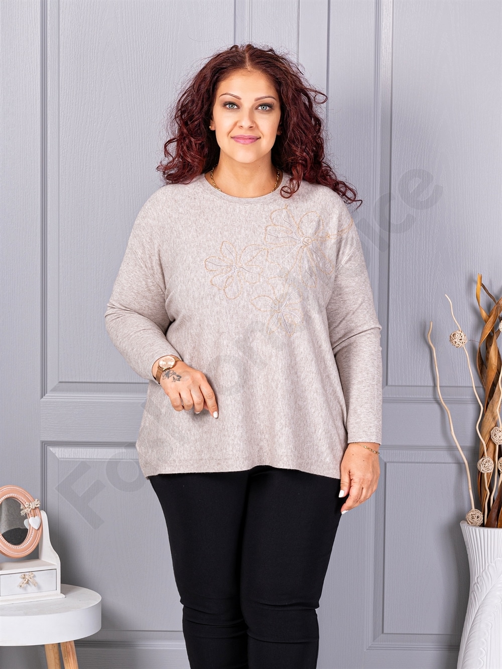 Tunica maxi din tricotaj finut cu aplicatie din margele-capucino cod 6869-2