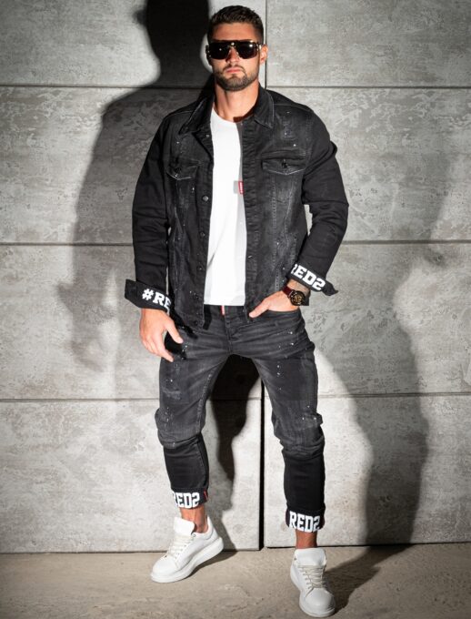 Compleu pentru barbati din denim cu efect rupt si inscriptii-negru/alb cod 2493