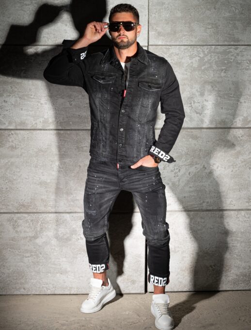 Compleu pentru barbati din denim cu efect rupt si inscriptii-negru/alb cod 2493