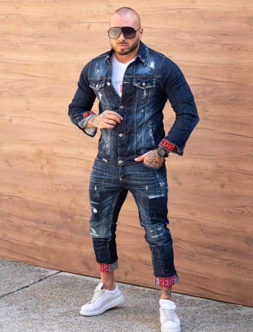 Compleu pentru barbati din denim cu efect rupt si inscriptii-albastru/rosu cod 2493-3