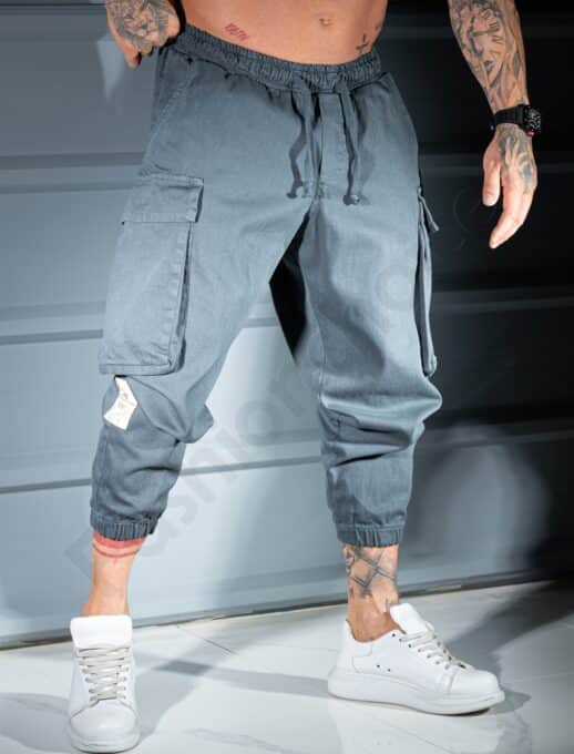 Pantalon cargo-jogger pentru barbati cu turul lasat si embleme-gri cod 3118