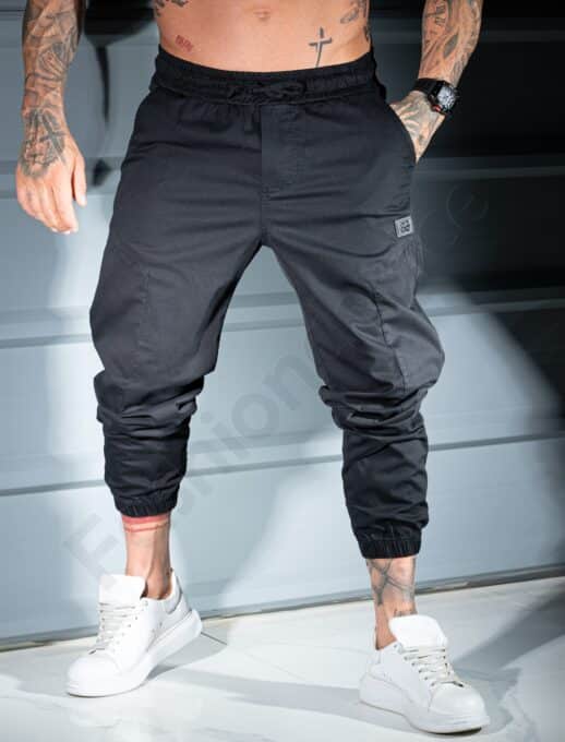 Pantalon jogger pentru barbati cu emblema mica-negru cod 3119