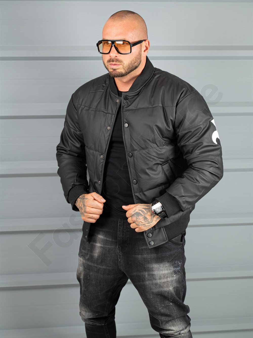 Geaca bomber din material fas impermeabil cu aplicatie RESPECT-negru cod 2508