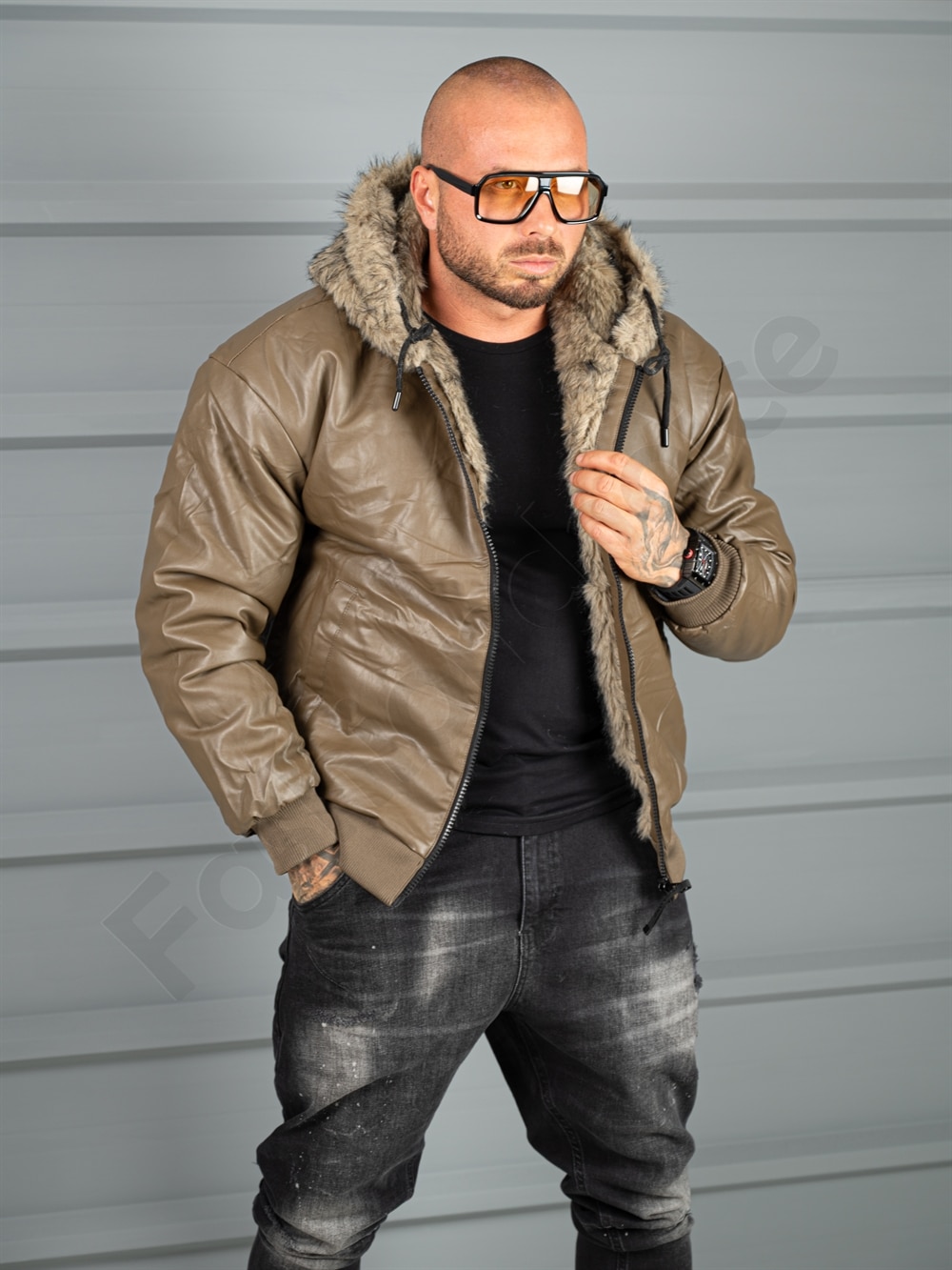 Geaca groasa din piele eco cu doua fete si gluga-moca cod 170165-1