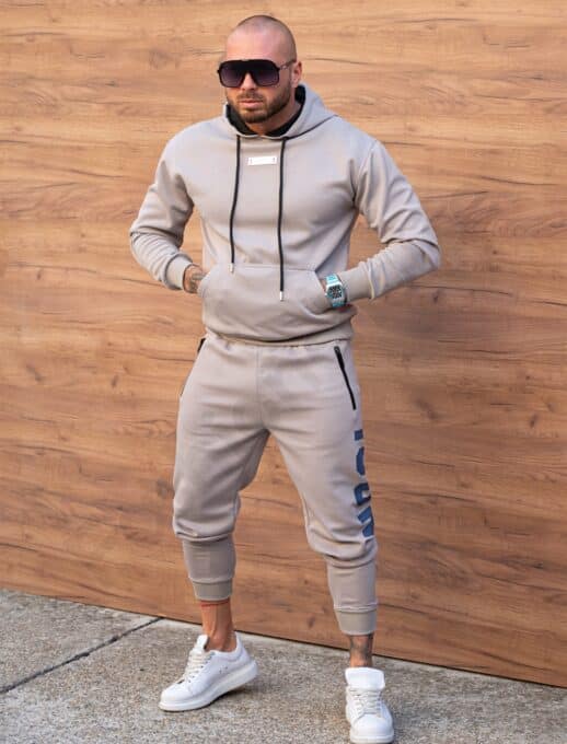 Compleu pentru barbati cu hanorac hoodie si imprimeuri ICON-moca cod 601-2