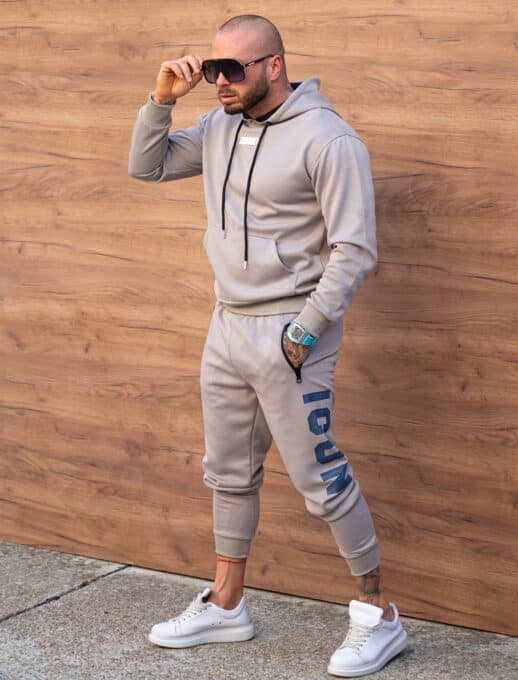 Compleu pentru barbati cu hanorac hoodie si imprimeuri ICON-moca cod 601-2