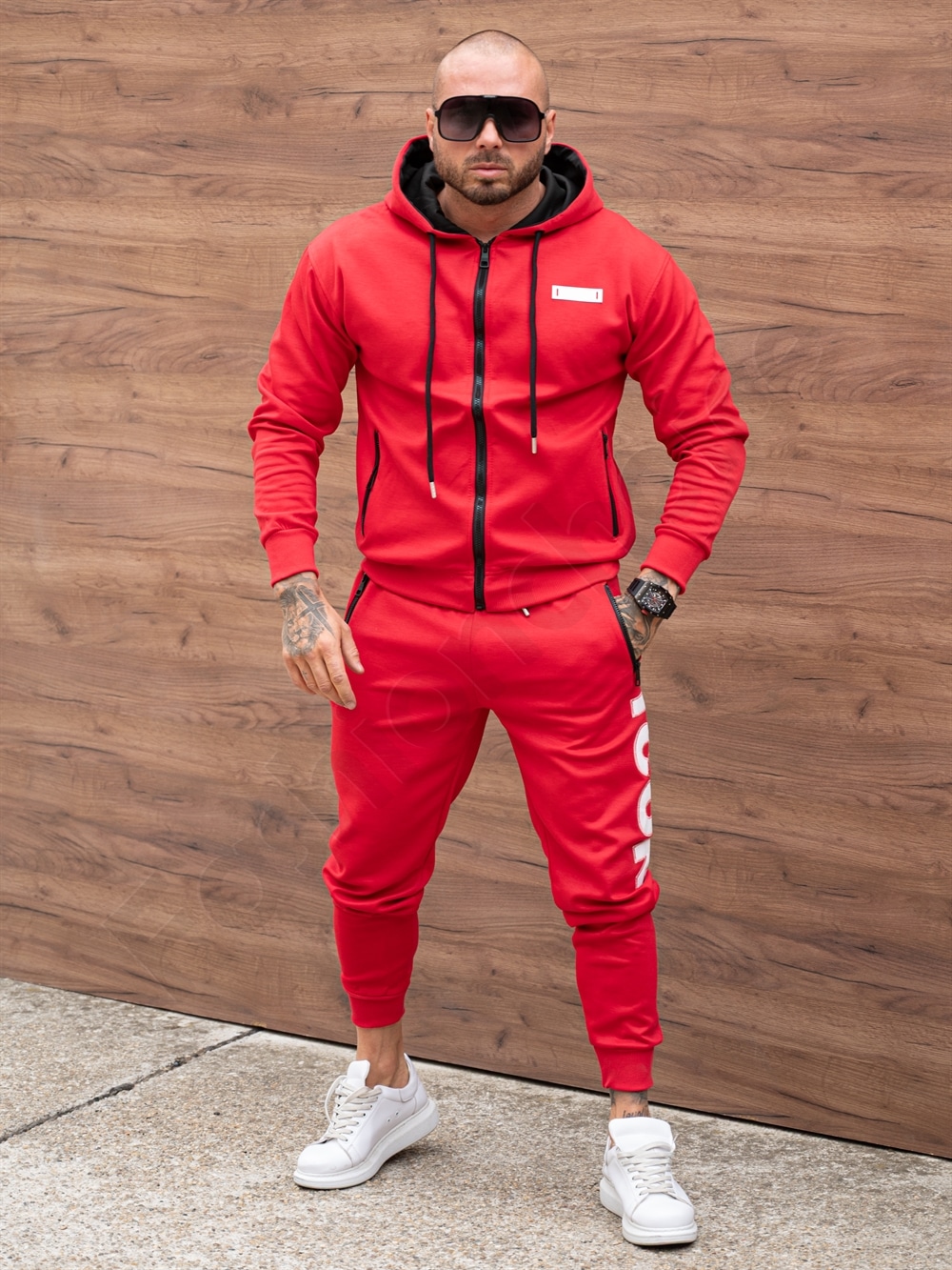 Compleu sport pentru barbati cu broderie ICON si gluga-rosu cod 602-1