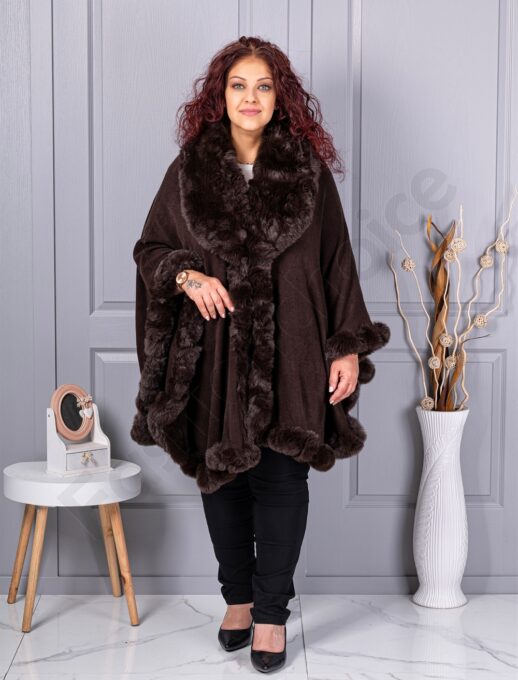 Pelerina maxi cocheta cu blana eco-ciocolata cod 293-1
