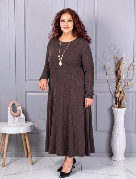 Rochie maxi in cloș din angora cu cadou colier-maro cod 26030-4