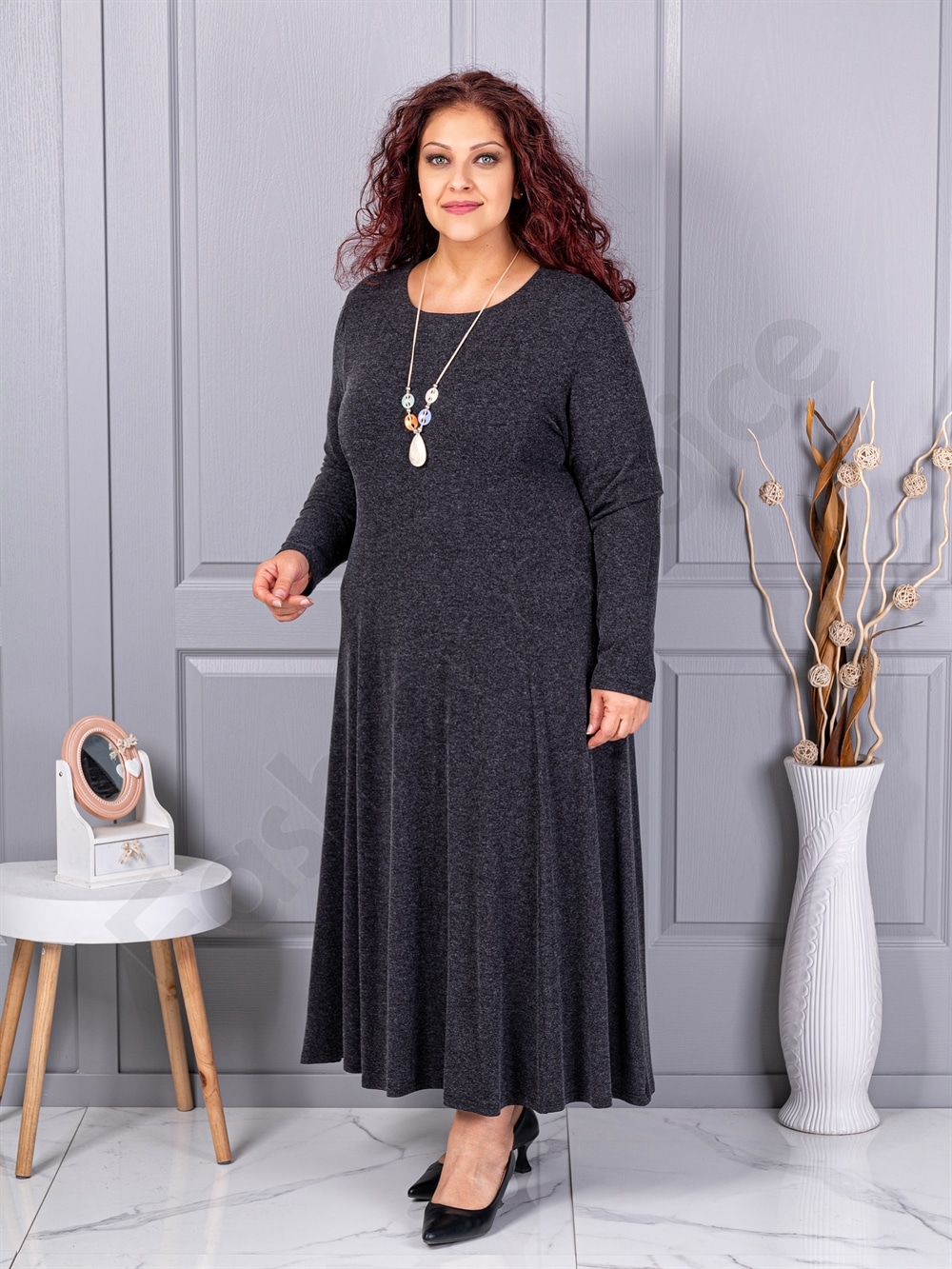 Rochie maxi in cloș din angora cu cadou colier-negru cod 26030