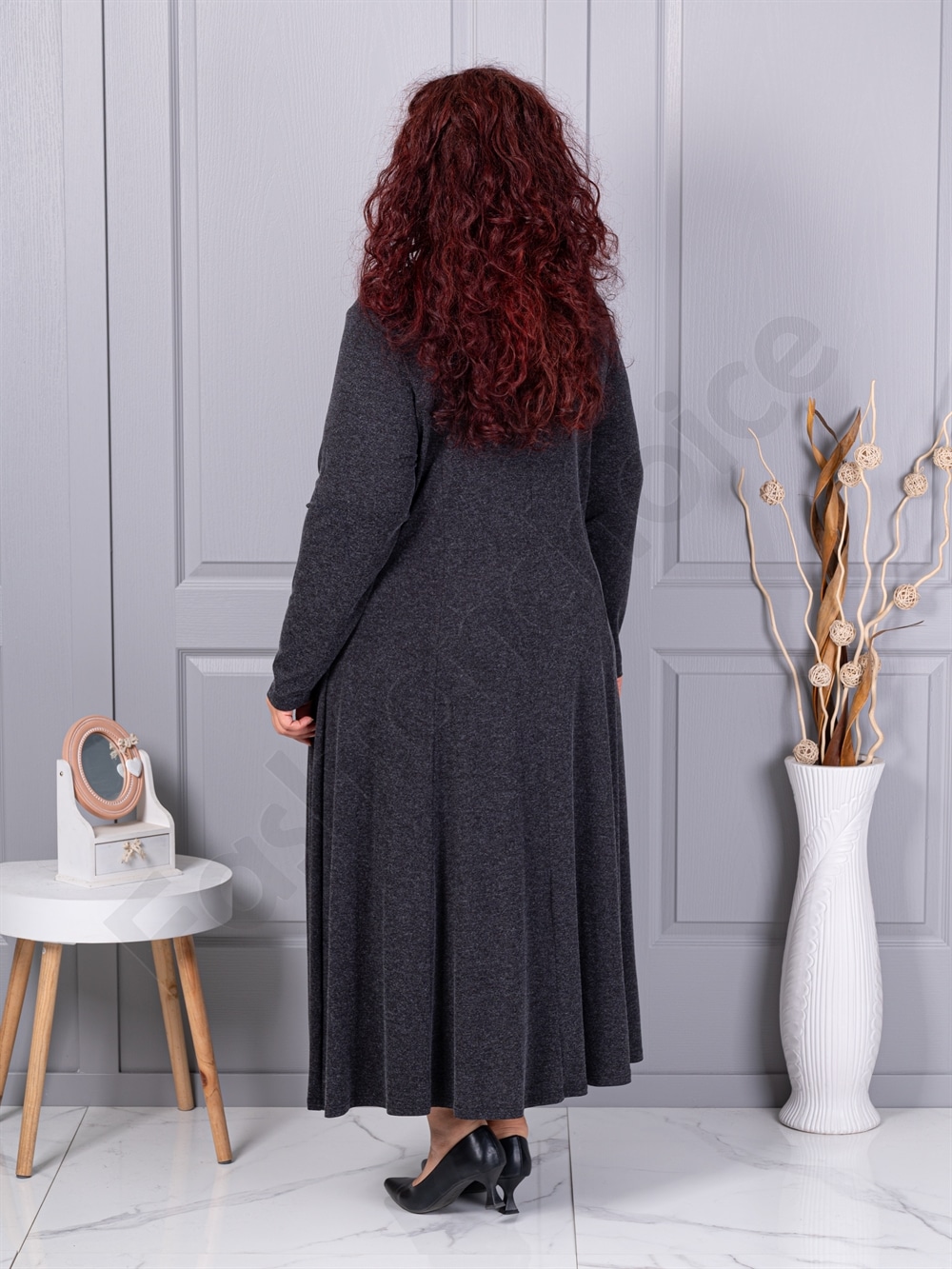 Rochie maxi in cloș din angora cu cadou colier-negru cod 26030