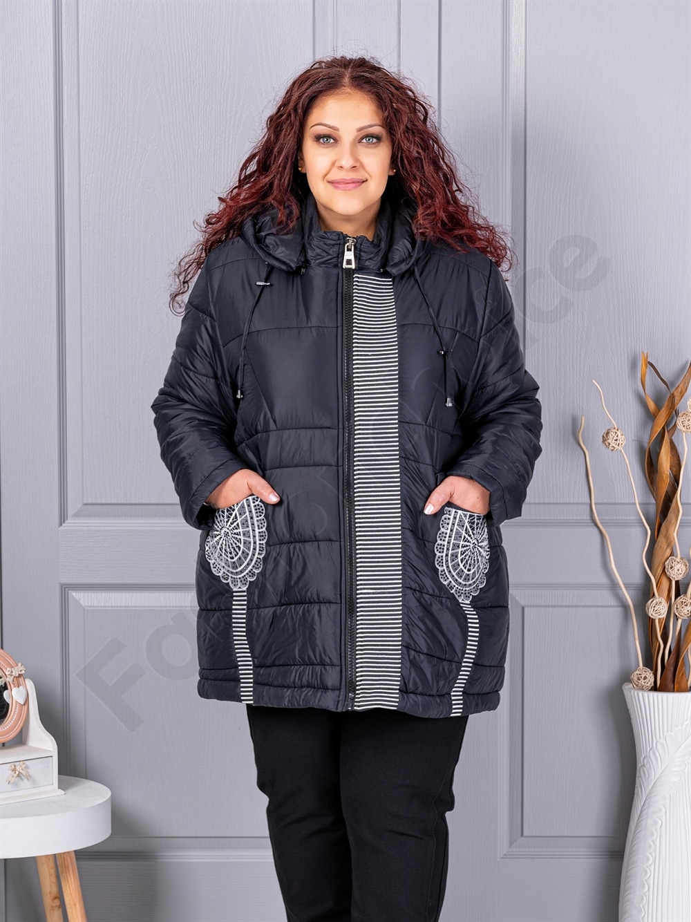 Geaca maxi groasa cu gluga si broderie cod 63261