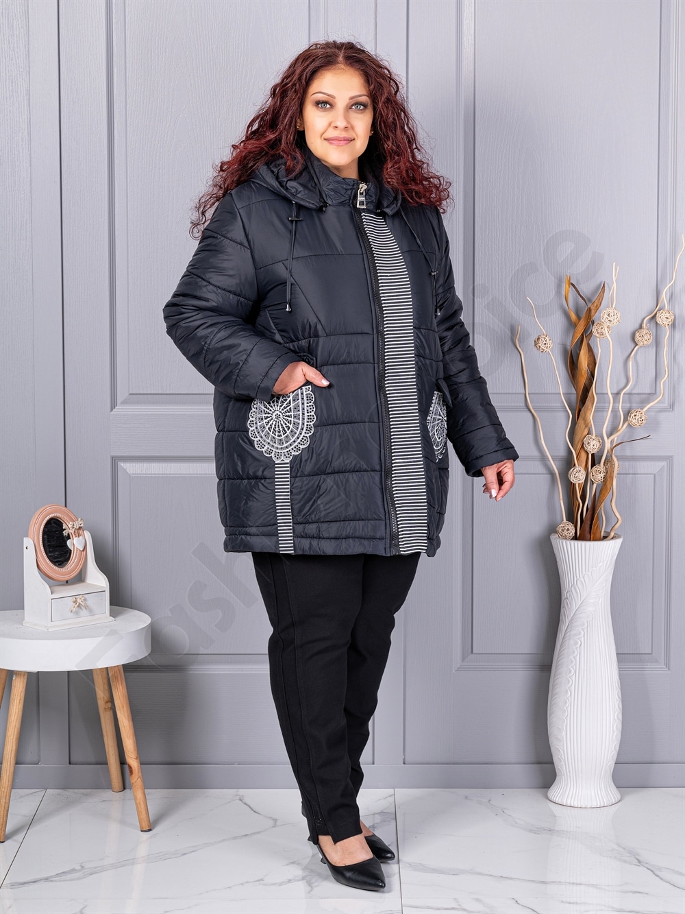 Geaca maxi groasa cu gluga si broderie cod 63261