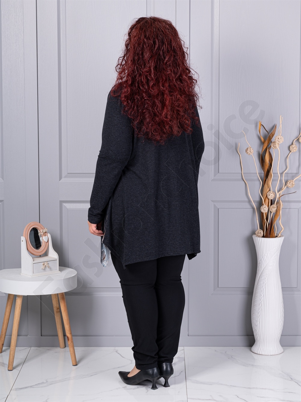 Tunica maxi in cloș din angora si elastan cu imprimeu flori albi cod 26127-2
