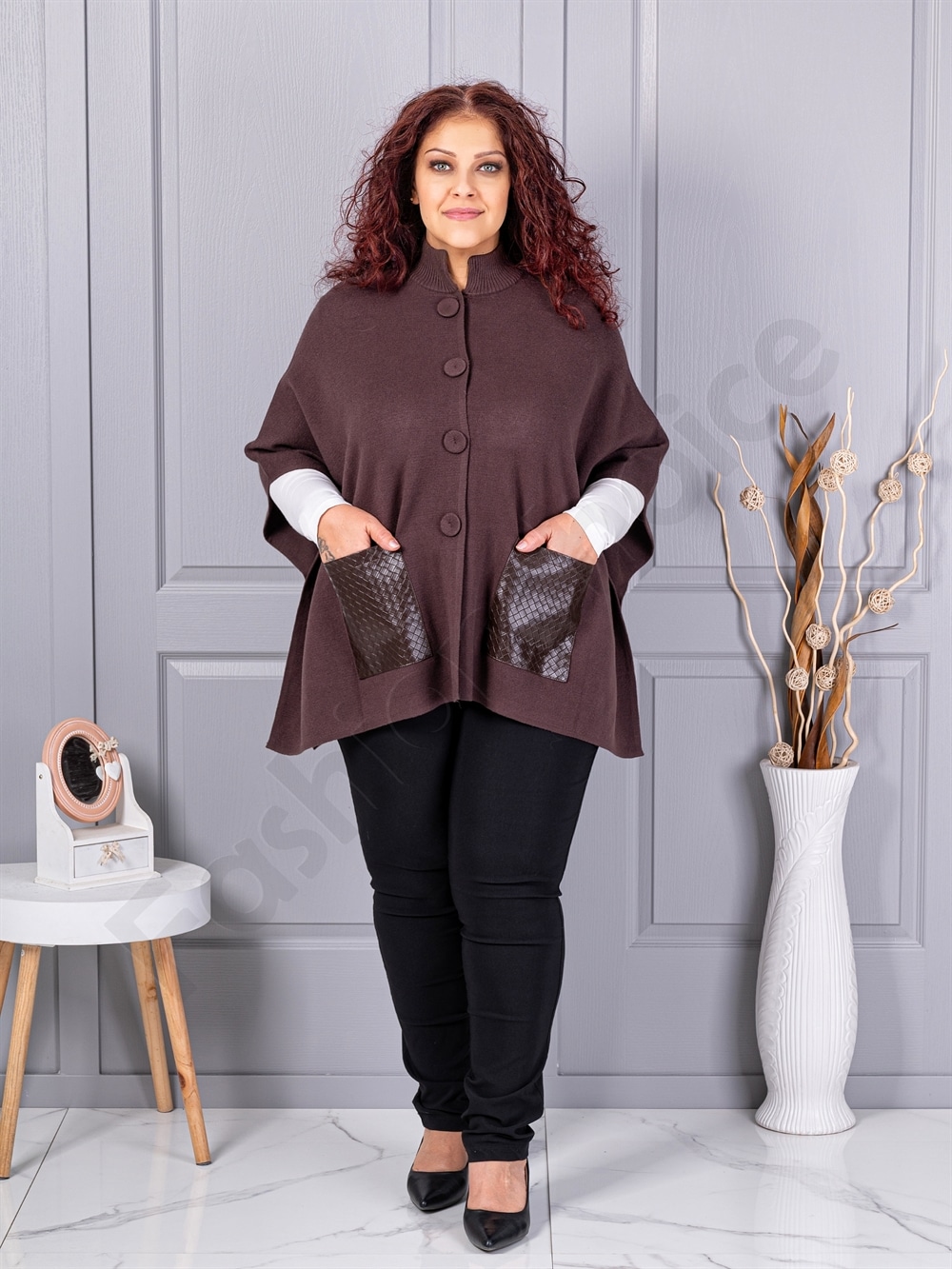 Pelerina maxi groasa din material tricotat cu buzunare din piele-maro cod 6236-2