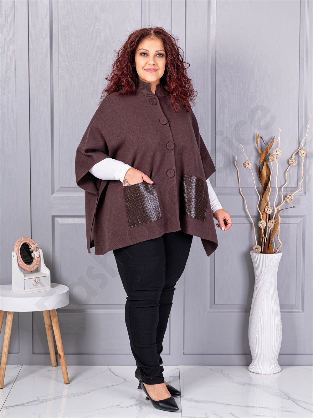 Pelerina maxi groasa din material tricotat cu buzunare din piele-maro cod 6236-2