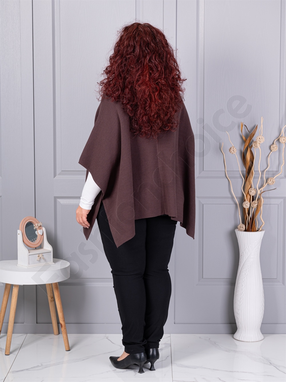 Pelerina maxi groasa din material tricotat cu buzunare din piele-maro cod 6236-2